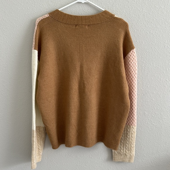 BeachLunchLounge Women's Colorblock Button Cardigan medium - Picture 6 of 8